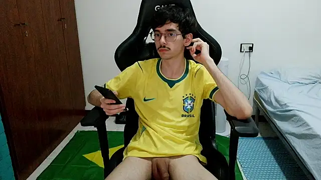 Show de gabrielNovin17cm na webcam