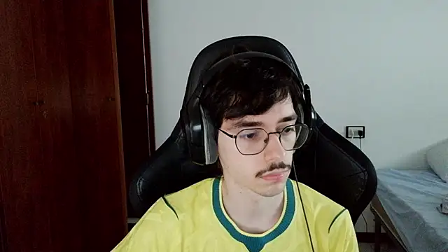 Show de gabrielNovin17cm na webcam