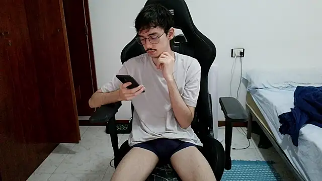 Show de gabrielNovin17cm na webcam