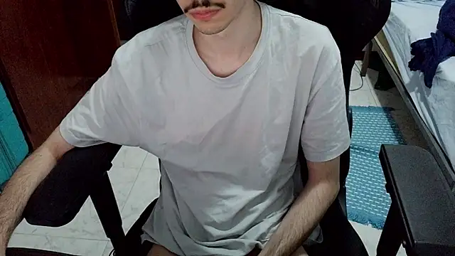 Show de gabrielNovin17cm na webcam