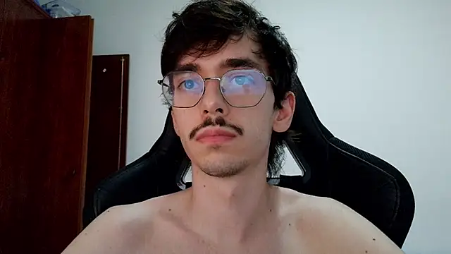 הופעת וובקאם של gabrielNovin17cm