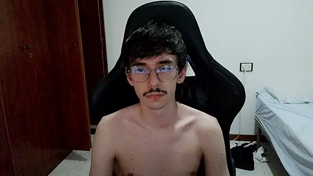 Show de gabrielNovin17cm na webcam