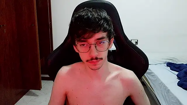 Show de gabrielNovin17cm na webcam