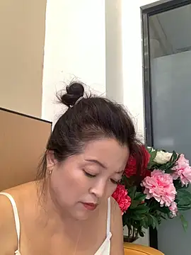 Gu-yuma 在線直播表演