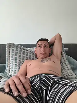 Pokazy przed kamerką – Tiger_cryad
