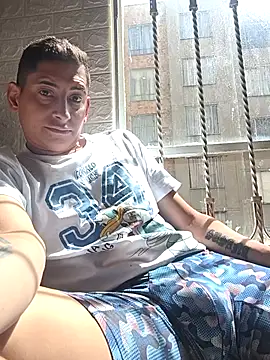 Tiger_cryad Pertunjukan Webcam