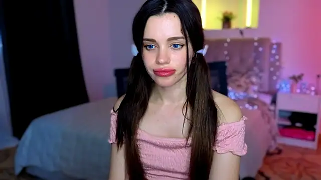 Chat XXX en directo de Little_cuti1e