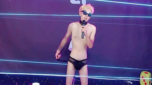M-handsome-boy Show in webcam