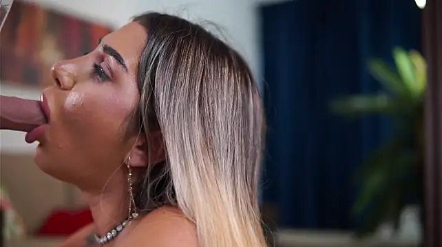 LucyyRosse Webcam show