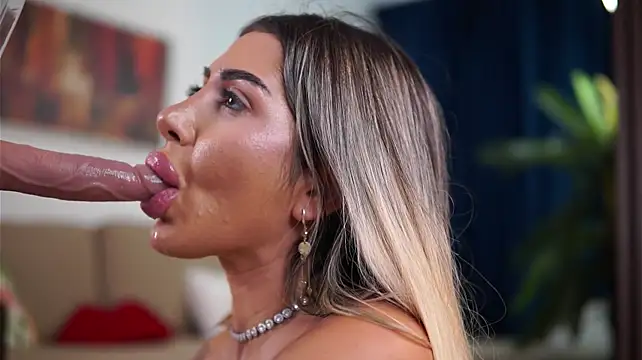 LucyyRosse Webcam show