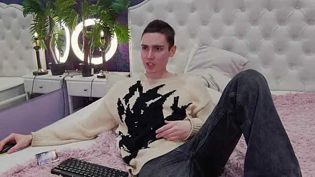 Swag_owner: διαδικτυακό σόου στην κάμερα