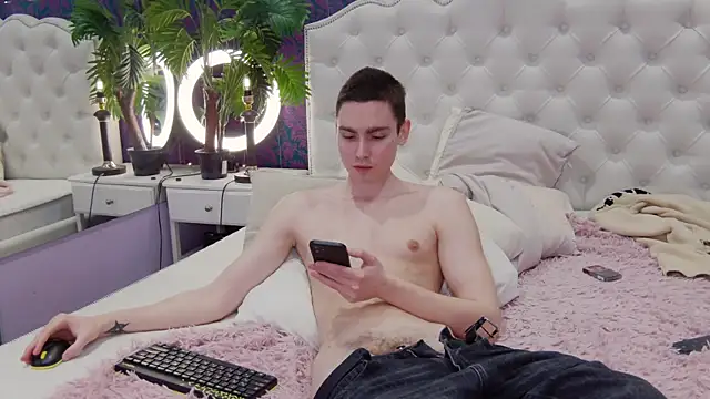 Swag_owner Show in webcam