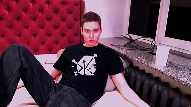 Swag_owner: διαδικτυακό σόου στην κάμερα