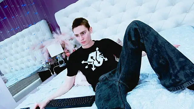 Show modela Swag_owner na web-kameri