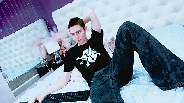 Swag_owner Adlı Modelin Web Kamerası Şovu