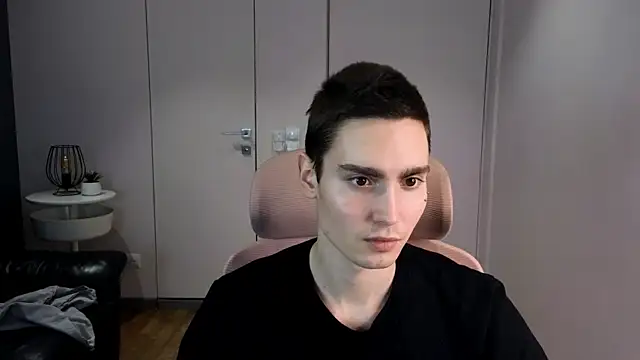 Swag_owner: διαδικτυακό σόου στην κάμερα