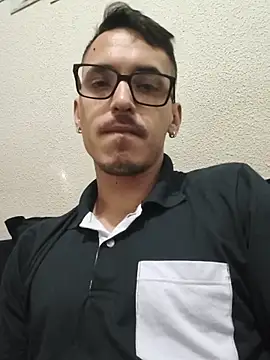 xjotavv Show in webcam