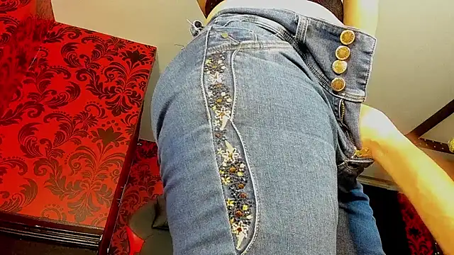Miss_KathyFox's Live XXX Chat