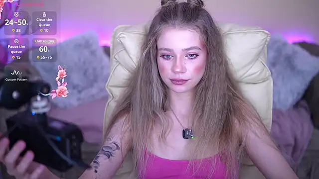 Show modela SunnyLay na web-kameri
