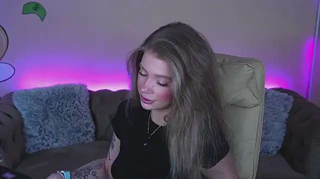SunnyLay Show in webcam