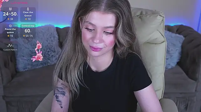 SunnyLay Show in webcam
