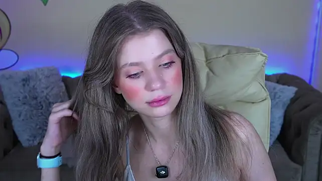 Show modela SunnyLay na web-kameri