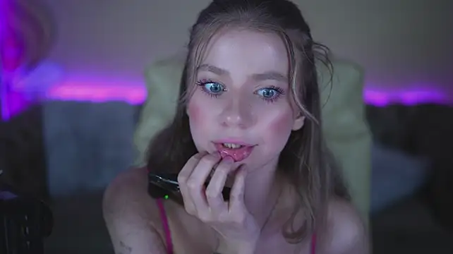Вебкам-шоу SunnyLay