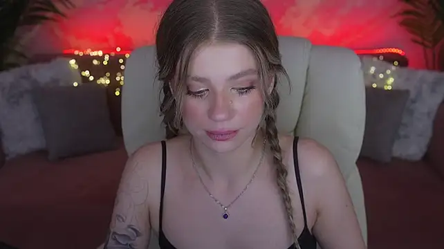 SunnyLay's Live Sex Cam Show