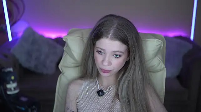 SunnyLay Live XXX-chat