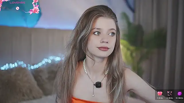 SunnyLay Шоу с уебкамера