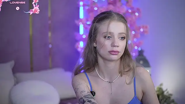 Вебкам-шоу SunnyLay