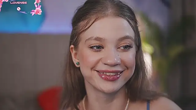 Вебкам-шоу SunnyLay
