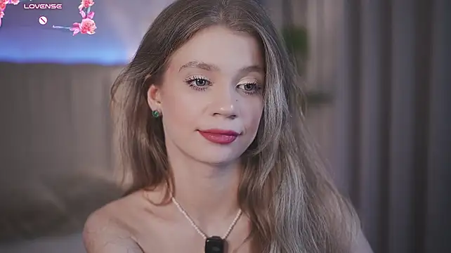 SunnyLay Adlı Modelin Web Kamerası Şovu