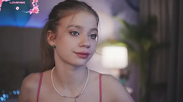 SunnyLay Show in webcam