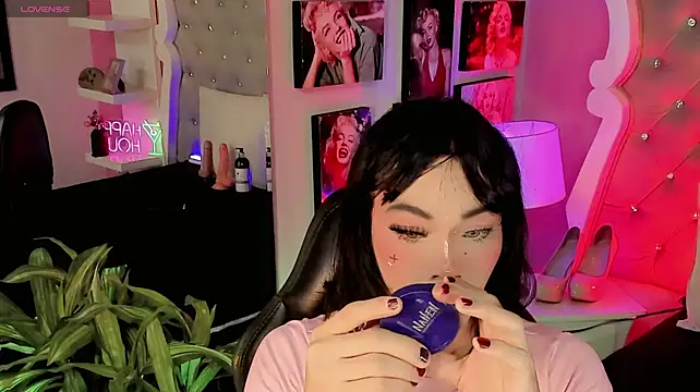 Dafnne-xxx 网络视讯表演