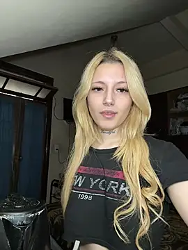 zalkyavril's Live XXX Chat