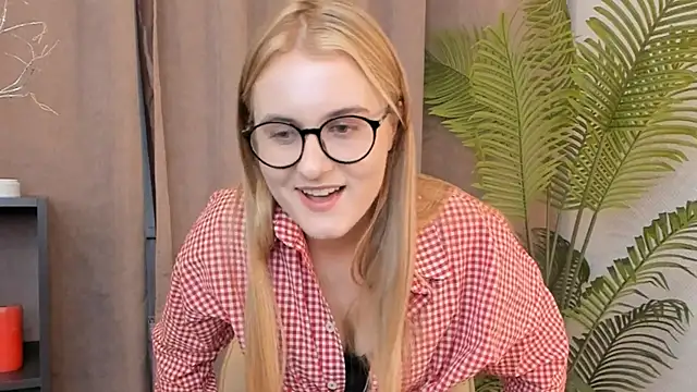 CaroleeIlle Webcam Show