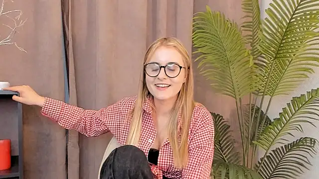 CaroleeIlle – webcam-show