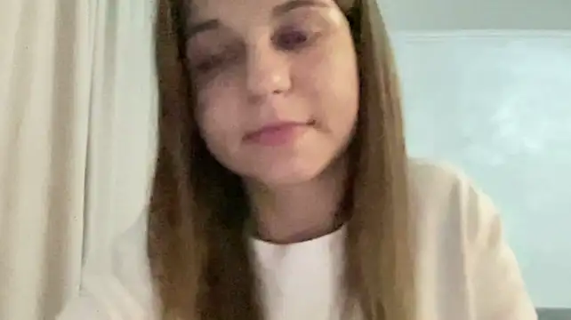 XXX chat uživo modela HwaTrippel