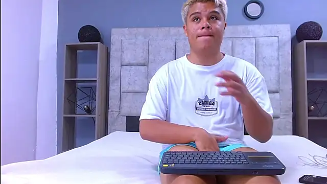 Emiliano_Pov Webcam Show