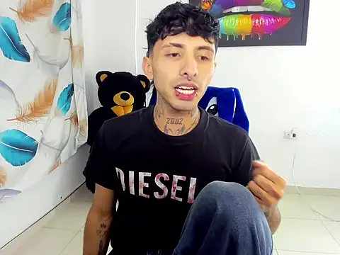 Show de felix_mSqueen na webcam