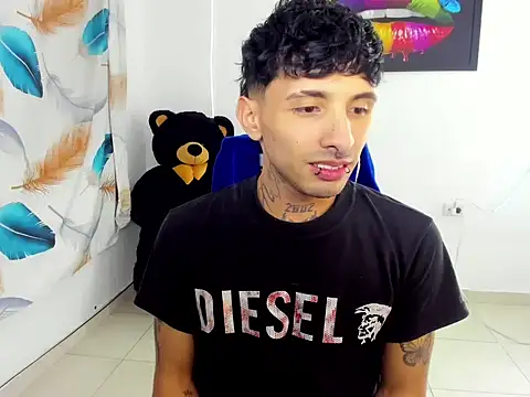 Show de felix_mSqueen na webcam