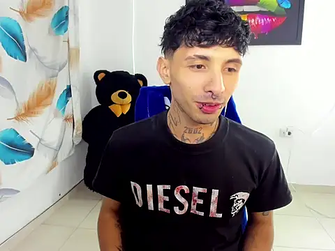 Show de felix_mSqueen na webcam
