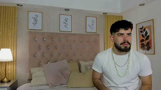 Tommy_Claks: онлайн-секс-чат