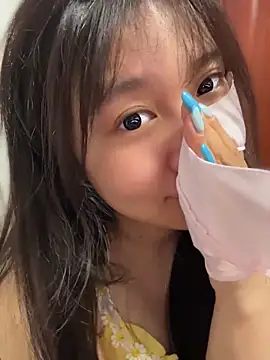 yiyi-love 网络视讯表演