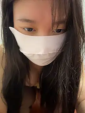 yiyi-love 网络视讯表演
