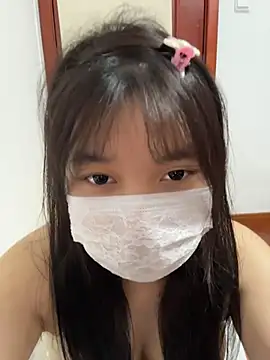 yiyi-love 网络视讯表演