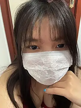 yiyi-love 网络视讯表演