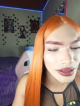 Show modela _KittyQueen12 na web-kameri