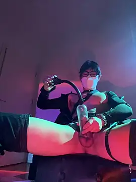 YELURK Webcam show